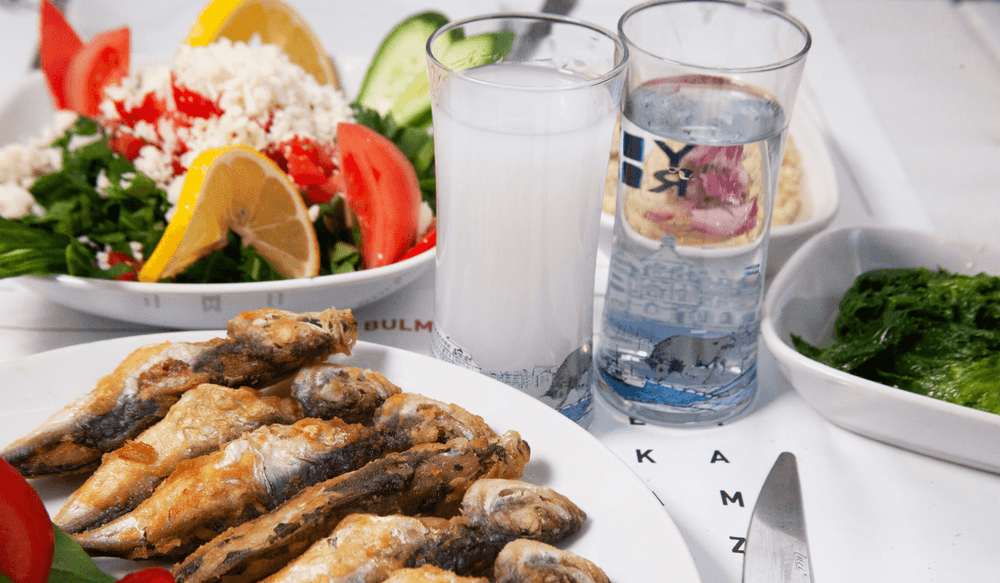 Raki_Tsikouda_alcool_grec