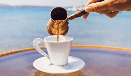 ​​Le café grec : le compagnon idéal de votre voyage en Grèce