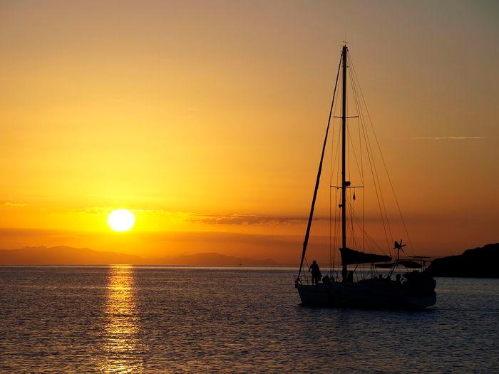 kythnos sunset sail